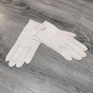 GUC Vintage White Old English Soft Riding Gloves